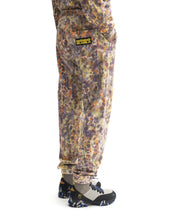 Load image into Gallery viewer, Mondo Mania Sweatpant - Dot Dye
